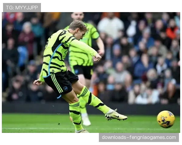 赛前最后一练：阿森纳重点演练禁区弧顶区域远射，厄德高状态火热